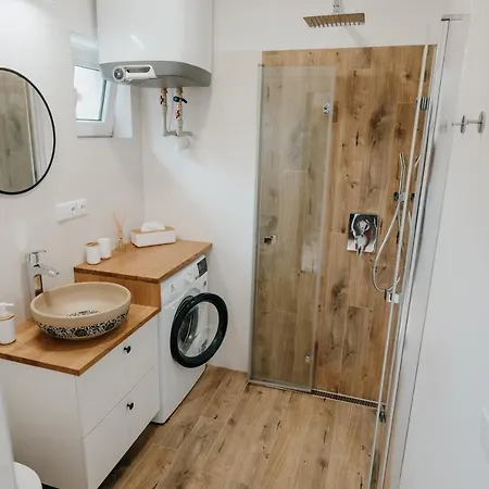 Apartment Ve Dvore